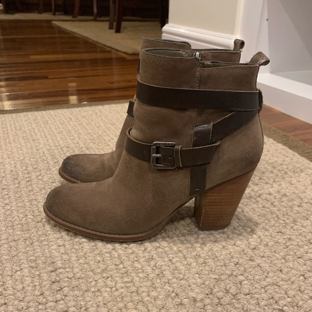 Ivanka Trump boots